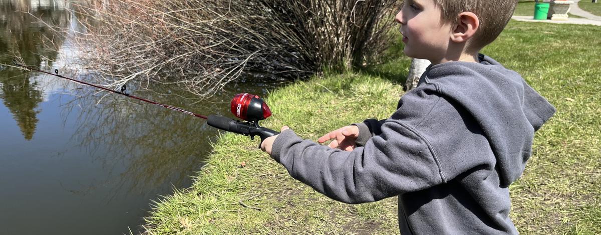Kids fishing